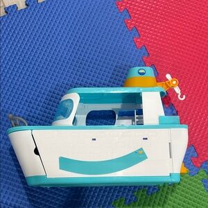 Peppa pig toy boat